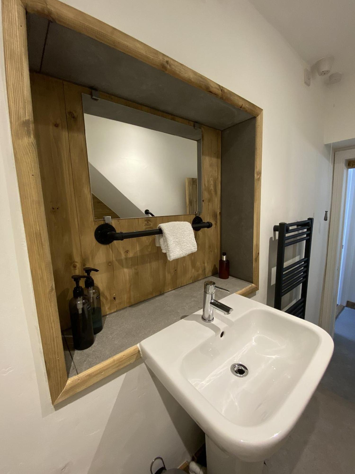 Monkton Court House B&B โฮนิทัน ภายนอก รูปภาพ